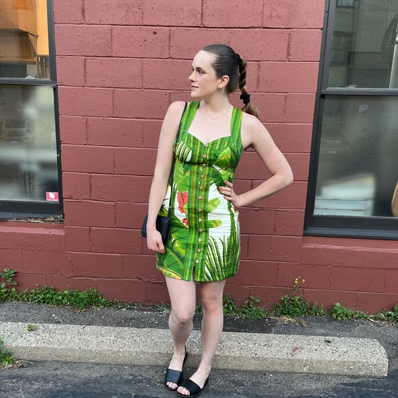 Meet your Posher, Kelsie - Picture 3 of 4